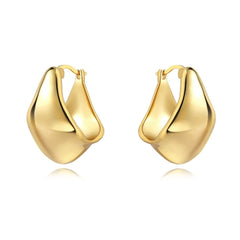 SAHIRA CARSON HOOP EARRING