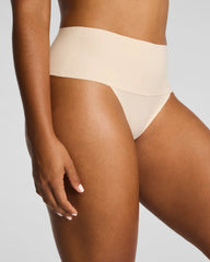 SPANX UNDIETECTABLE THONG